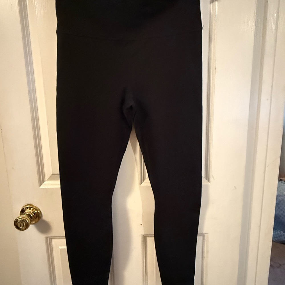 Fabletics Black Leggings Sleek Stretchy Fit